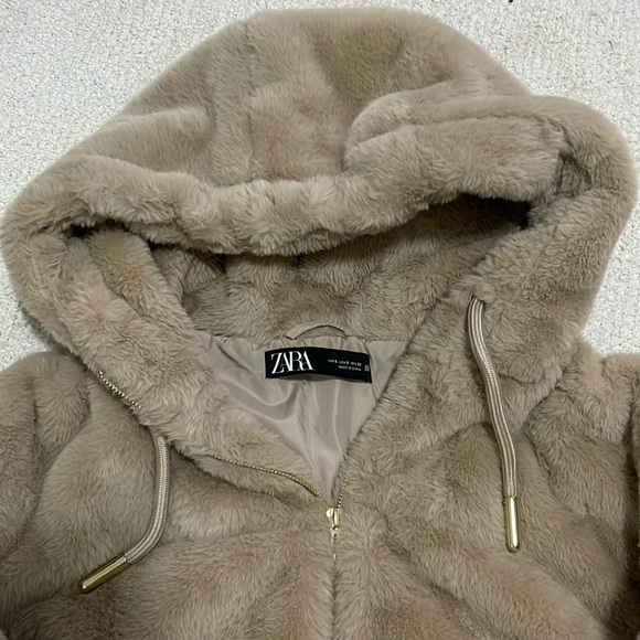 EUC- Zara- S - Picture 2 of 9